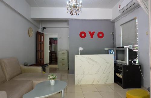 Wat Bowon Niwet Hotel | OYO 75429 '101 place navanakorm'