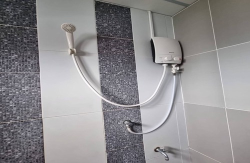 Ang Thong Hotel | OYO 75504 Ratchapruek Apartment Angthong