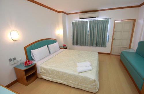 Nakhon Sawan Hotel | P.A. Place Hotel