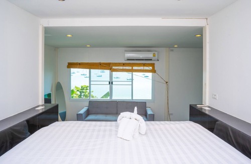 Wichit House | Panoramic View over the Beach in Tropical Paradise