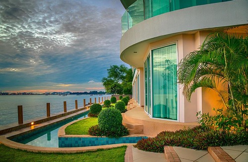 Bang Lamung Apartment | Paradise Ocean View Beach Front Condominium In Pattaya