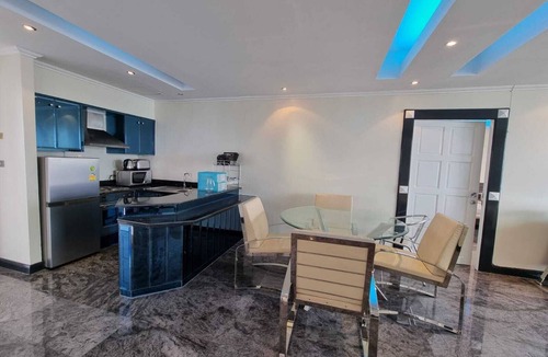 Jomtien Apartment | Pattaya Jomthein 2 Bed Front Line Beach Apartment