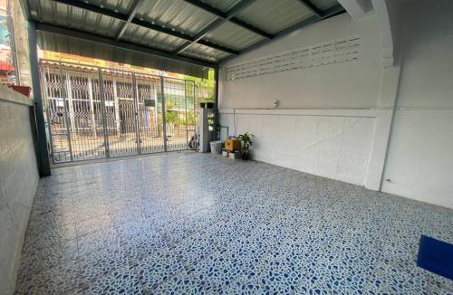 Mueang Samut Prakan District House | Peaceful Townhouse near BKK