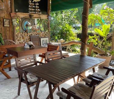 Khong Koi Beach House | Pipin Garden