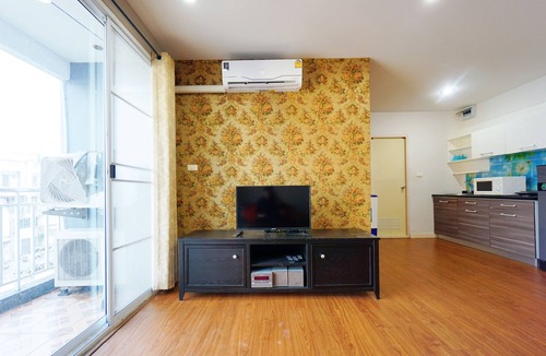 Si Racha Condo | Pleasant condo with AC in Tambon Si Racha