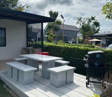 Pong Ta Long Villa | Poolla Poolla Villa Khaoyai
