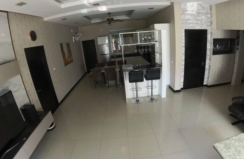 Bang Sare House | Poolvilla 4 Bedroom near Sea
