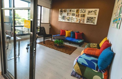 Chong Nonsi Hostel | Post Factory Bed & Breakfast Sathorn Hostel - Adults Only