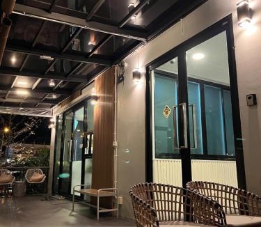U Thong Apartment | Prem Mansion U Thong
