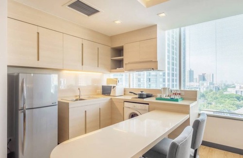 Phra Khanong Nuea Apartment | Premium Suite near BTS Phrakhanong住宅套房 U3