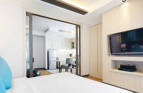 Phra Khanong Nuea Condo | Premium Suite near BTS Phrakhanong住宅套房 U6