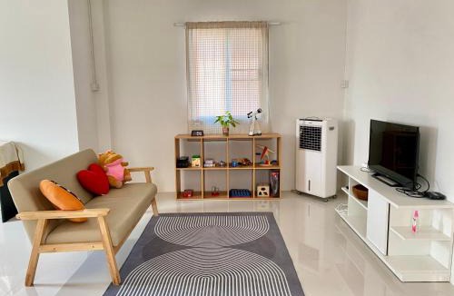Pa Daet House | Private House near Airport Padaet