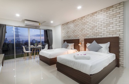 Chom Phon Hotel | Q Space Residence