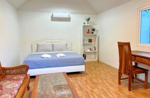 Huai Sat Yai Resort | Quality Time Farmstay: River House