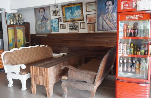 Chum Phae Hotel | Queens Hotel