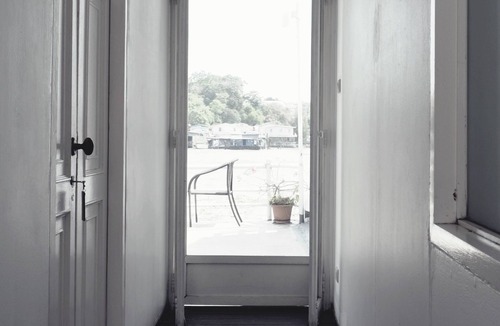 Siriraj Bed & Breakfast | Quiet stay by the river, twin bed with private balcony