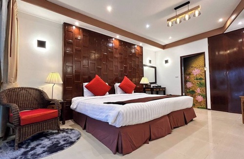 Bang Khla House | Rainbow Arokaya Holistic Longevity Wellness Resort - Riverfront Room 8