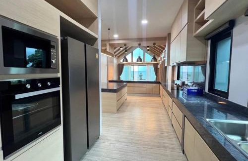 Thap Sakae House | Rainy House By Serenity Sea House