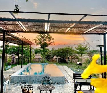 Non Daeng House | Rang Robin Farmstay with swimming pool