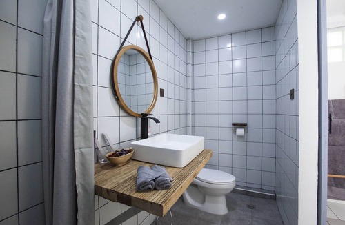 Ratchadaphisek House | Ratchada Retreat - Boutique homestay/MRT/Train Night Market
