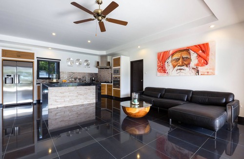 Ban Saiyuan Villa | Rawai Superb villa 5 bedrooms 5 bathrooms swimming pool