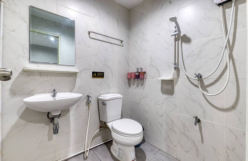 Makkasan Hotel | Red Pin Inn