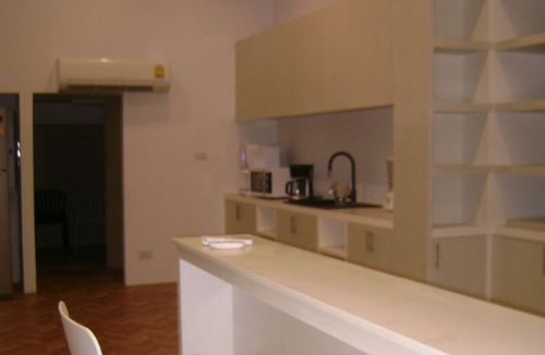 Bangkok Central Business District Hostel | Rezt Bangkok - Hostel
