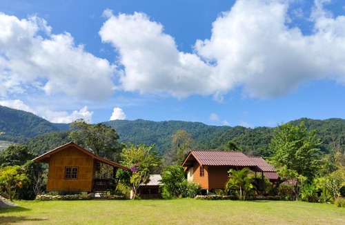 Ban Luang House | Rimna Banpark 1 ริมนาบ้านพัก1