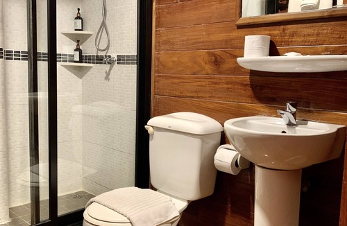 Mae Sariang Hotel | Riverhouse Hotel - The Teak House