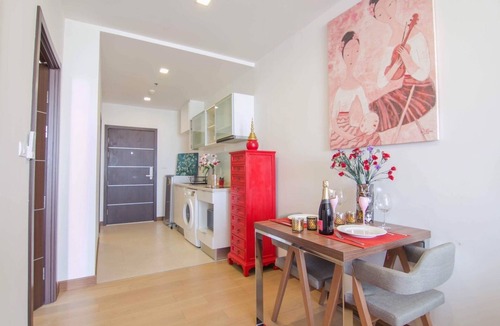 Chang Khlan Apartment | Romantic Honeymoon Siam Suite, Central Chiang Mai