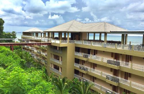 Ban Chang Resort | Royal Phala Cliff Beach Resort