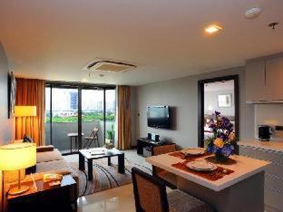 Huai Khwang Hotel | Royal Suite Hotel Bangkok