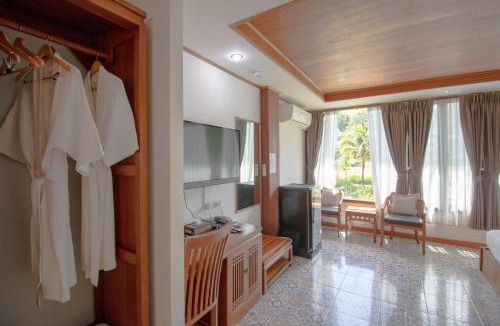 Ban Pong Hotel | Royal Train Garden Resort