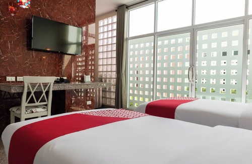 Pak Nakhon Hotel | Sabai Palace