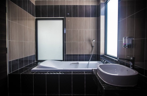 Ban Ta Khun Hotel | Saichon Grand View Resort