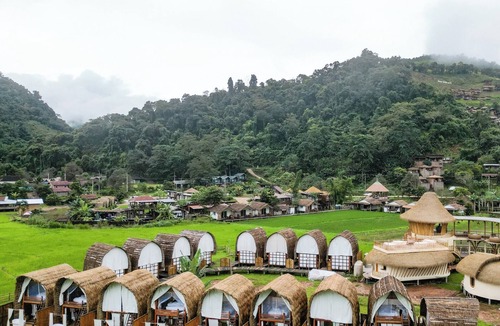 Bo Kluea Hotel | Sapanklangna