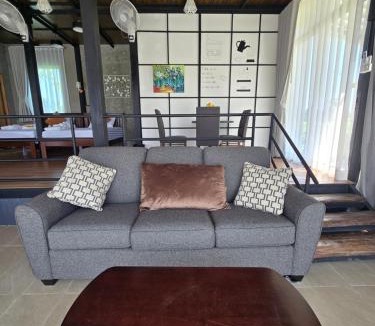 Cha-am Resort | Sattee's Home บ้านพักเศรษฐี