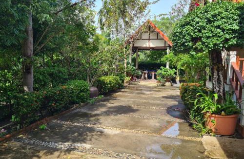 Chakphong Apartment | Sawaddee Holland