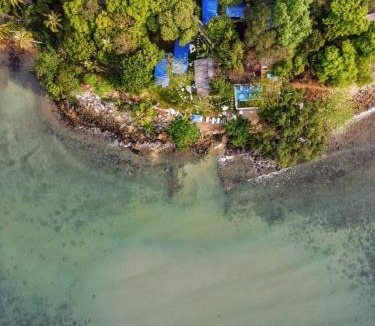 Khong Koi Beach House | Secret Garden Family House