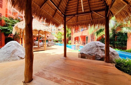 Na Kluea Apartment | Seven Sea Condo Resort By Bay