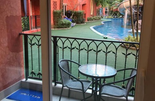 Na Kluea Apartment | Seven Seas Resort by Pool Access