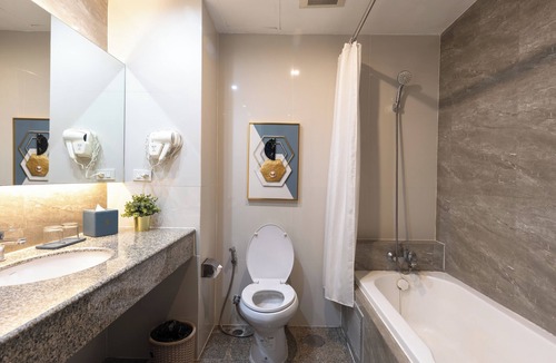 Racha Thewa Hotel | Siam Mandarina Bangkok Suvarnabhumi Airport Hotel (Free Shuttle)