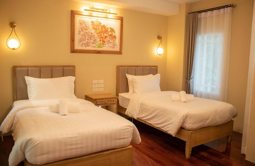 Samran Rat Hotel | Siri Ratchadamnoen Bangkok Hotel