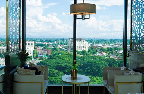 Chang Khlan Apartment | Sky pool Holiday home near Tha Phae Gate Old town 2 bedroom