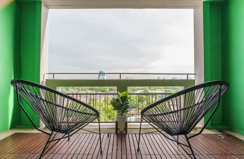 Khlong Toei Apartment | SKYVIEW@MRT/7-Eleven/Gym/POOL/Hi-SWifi/DailyClean/ETK