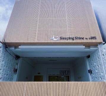 Satun Villa | Sleeping Shine by DeliZia Satun พักได้ 8-9 ท่าน