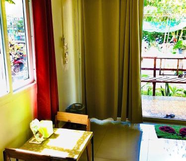 Koh Lan House | SlowLife Kohlarn