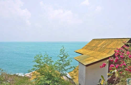 Baan Tai House | Small bungalow with Seaview
