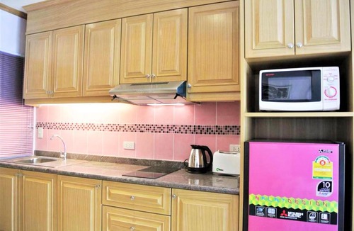 Na Kluea Apartment | Spacious 3rd floor studio at Baan Suan Lalana
