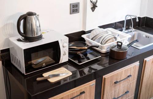 Chom Phon Apartment | Spacious 4BR Family Chatuchak Market 12 sleeps